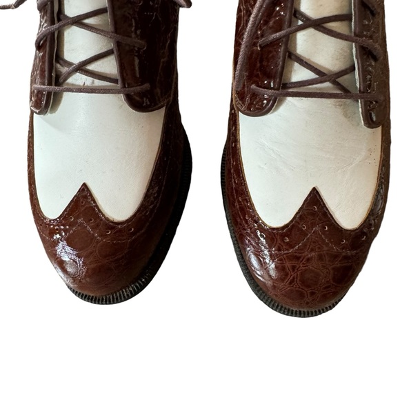 *Women’s Cutter and Buck 7.5 Brown/White Leather (Upper & Lining) Golf Shoes - Picture 3 of 15